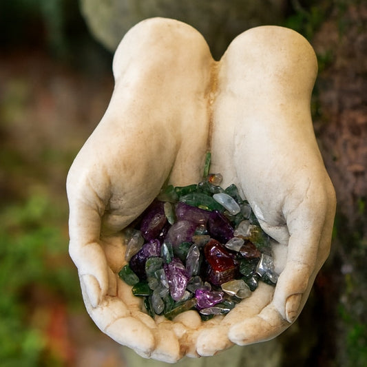 Mains de Dieu avec pierres (32007)